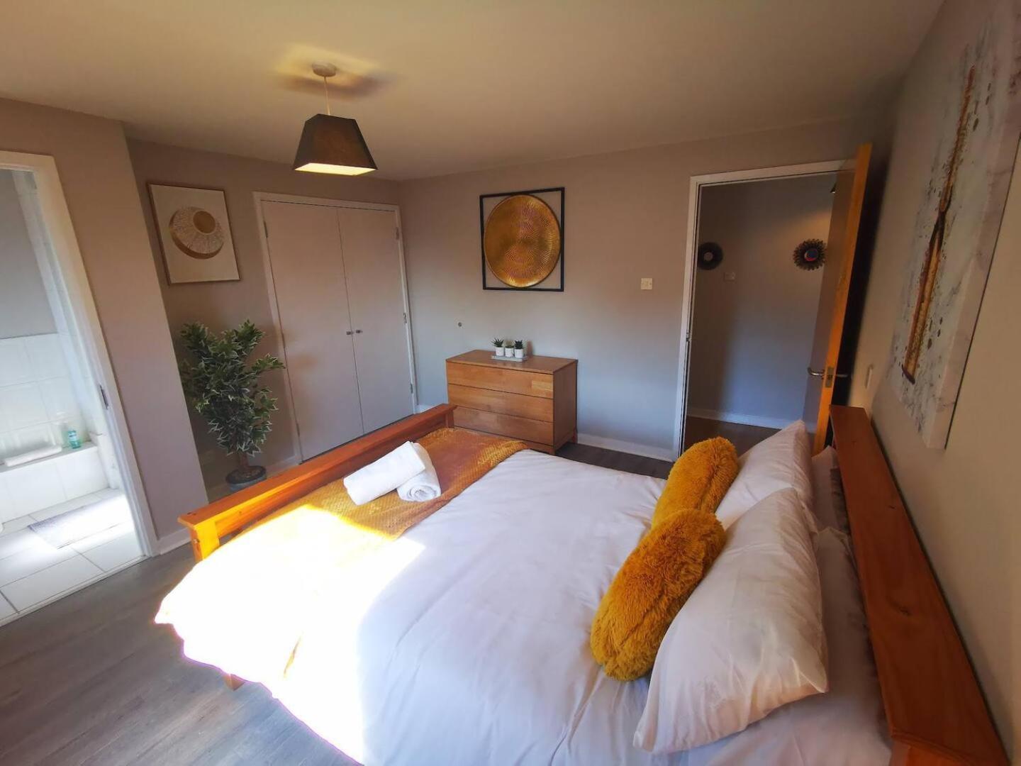 Apartment 2br Spacious Centre *