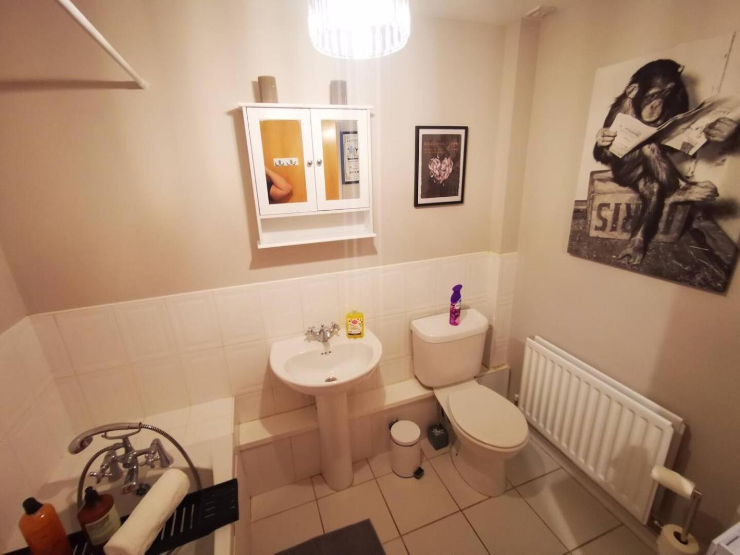 2br Spacious Centre *