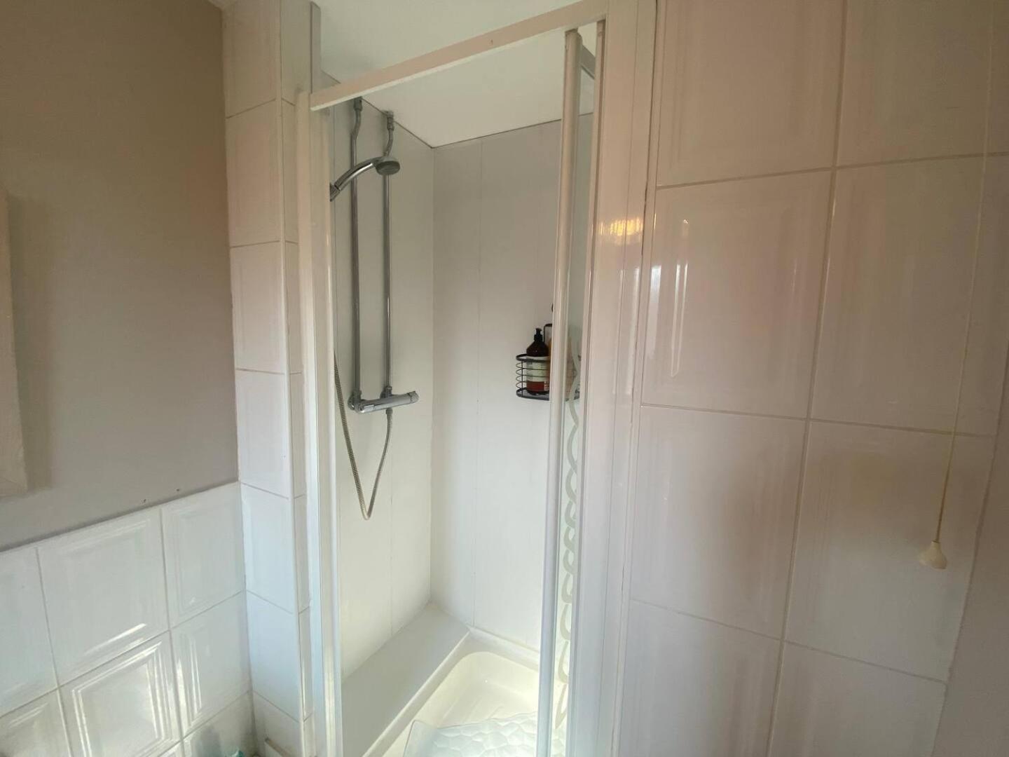 2br Spacious Centre Apartment *