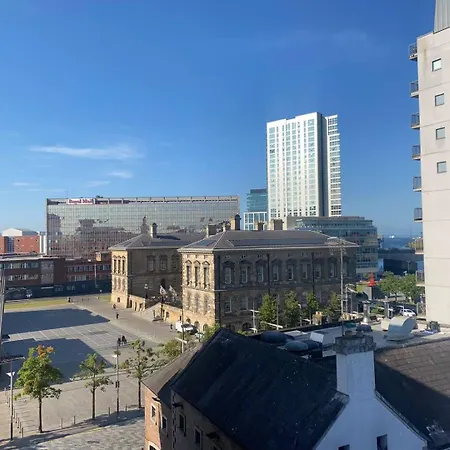 2Br Spacious City Centre Apartment Belfast Exterior photo